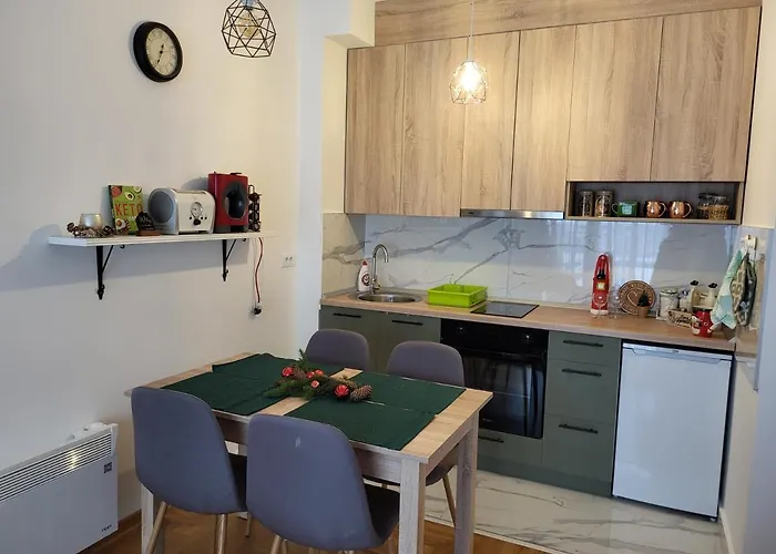 West 37 アパート *