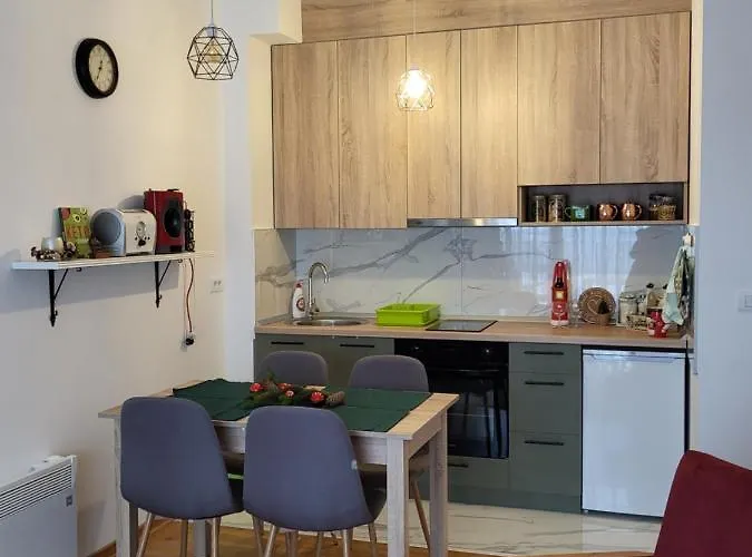 アパート West 37