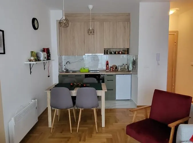 アパート West 37 ズラティボール