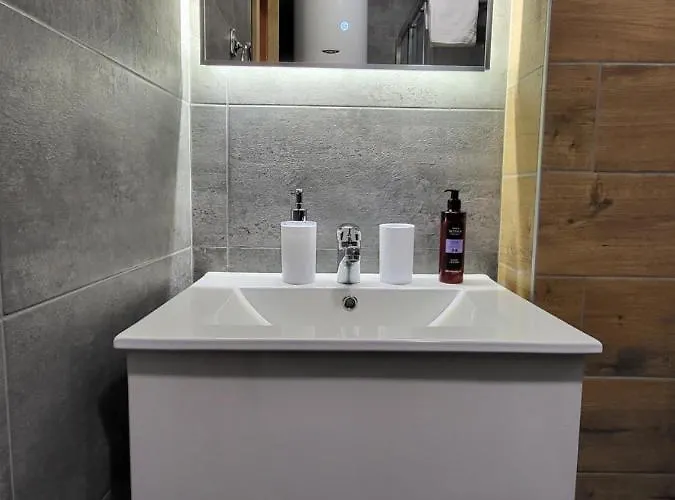 West 37 * ズラティボール