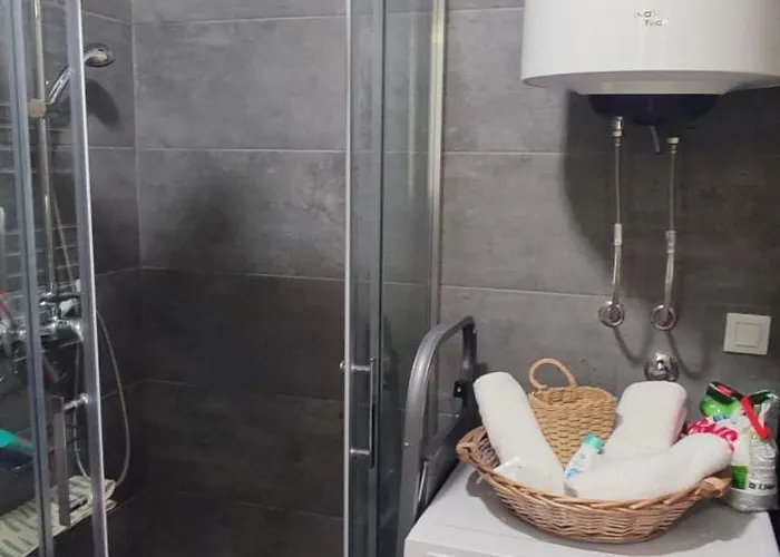 West 37 アパート *