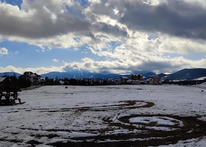 アパート West 37 *