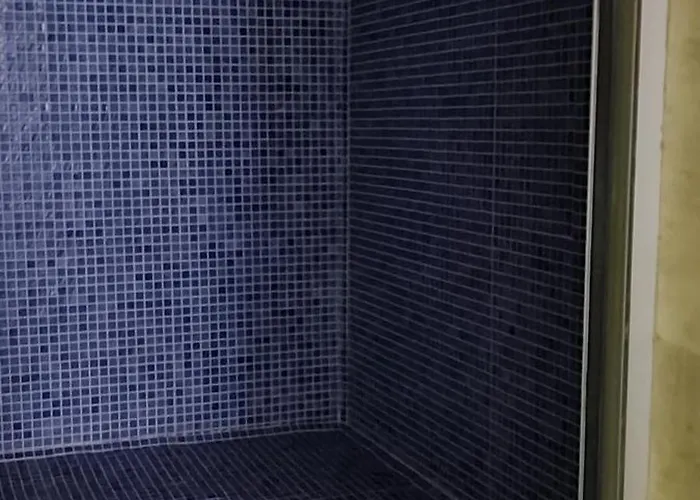 West 37 アパート *