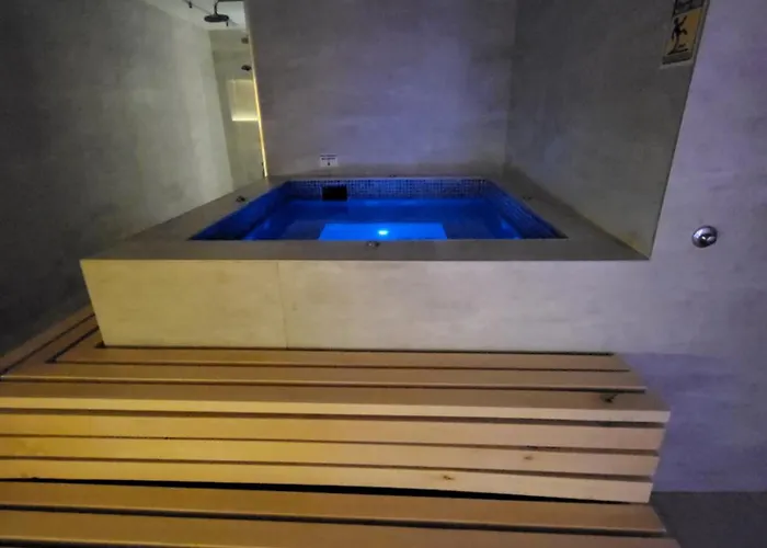 アパート West 37